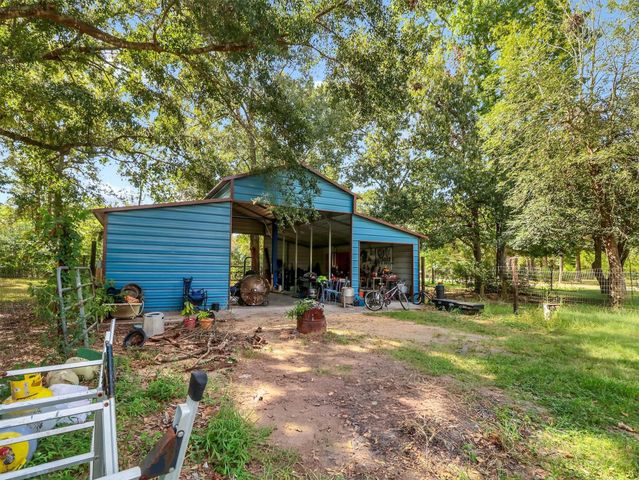 253 Road 3800 N, Cleveland, TX 77328