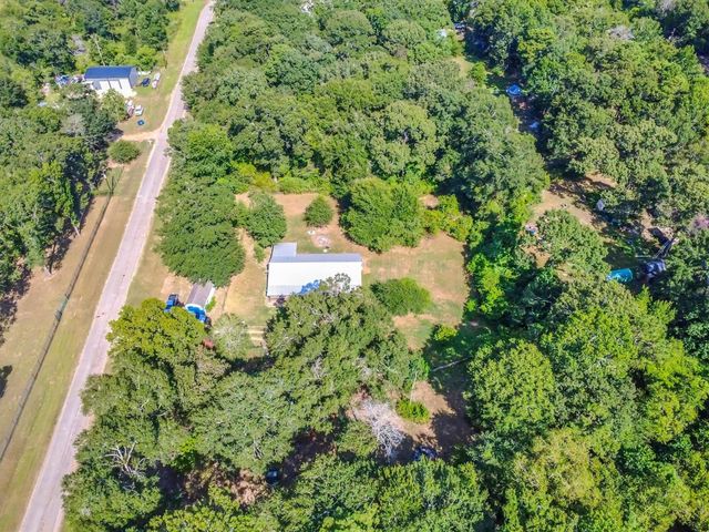 253 Road 3800 N, Cleveland, TX 77328