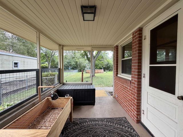 826 E Post Road, Beloit, WI 53511