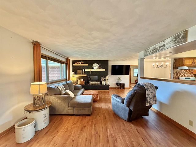 826 E Post Road, Beloit, WI 53511