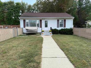 321 W Weber Drive, Muncie, IN 47303