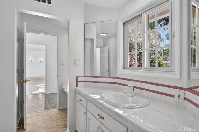 17259 Rayen Street, Sherwood Forest, CA 91325