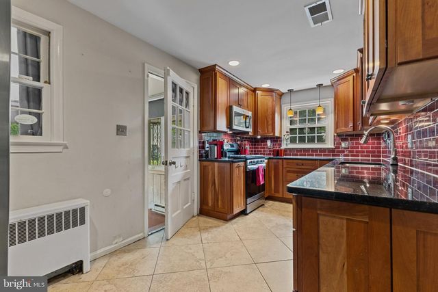 1007 WESTBRIAR DR NE, Vienna, VA 22180