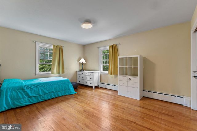1007 WESTBRIAR DR NE, Vienna, VA 22180