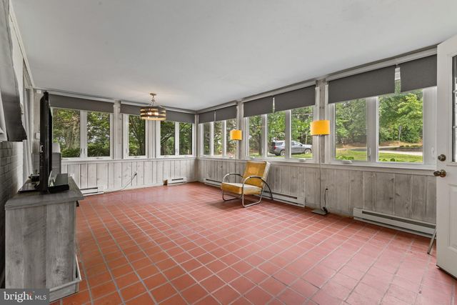 1007 WESTBRIAR DR NE, Vienna, VA 22180