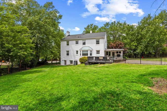 1007 WESTBRIAR DR NE, Vienna, VA 22180