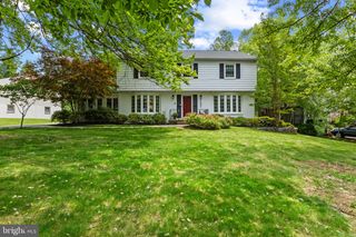 1007 WESTBRIAR DR NE, Vienna, VA 22180
