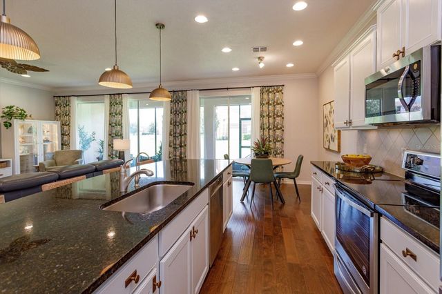 1454 EL CONTE DR, Champions Gate, FL 33896