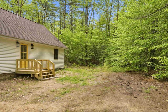 10 Glen Drive, Barnstead, NH 03225