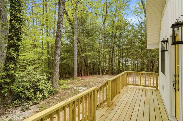 10 Glen Drive, Barnstead, NH 03225