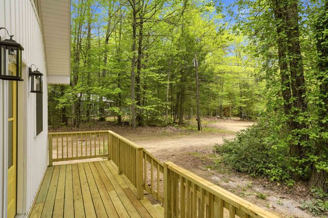10 Glen Drive, Barnstead, NH 03225