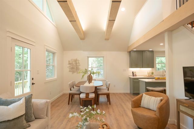 10 Glen Drive, Barnstead, NH 03225