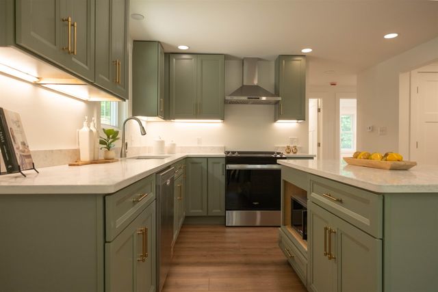 10 Glen Drive, Barnstead, NH 03225