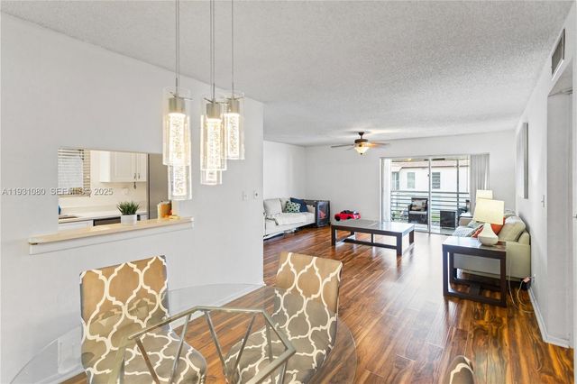 447 N Laurel 1906, Margate, FL 33063