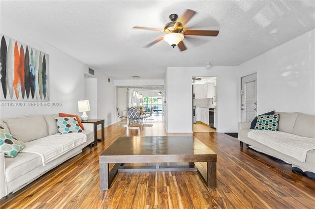 447 N Laurel 1906, Margate, FL 33063