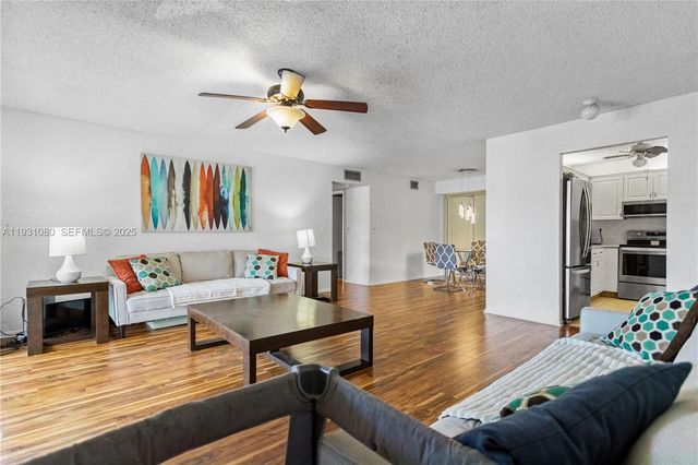 447 N Laurel 1906, Margate, FL 33063