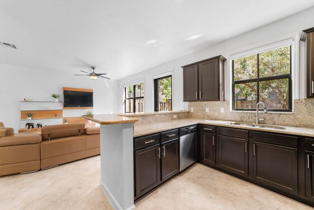 8440 Lakeview Trail, Parkland, FL 33076