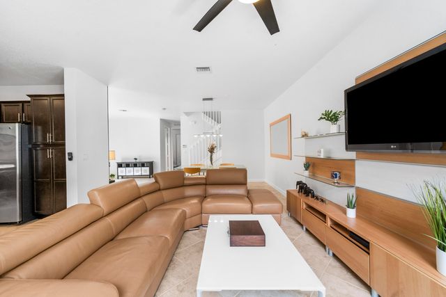 8440 Lakeview Trail, Parkland, FL 33076