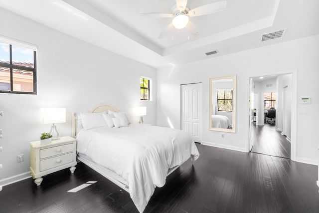 8440 Lakeview Trail, Parkland, FL 33076