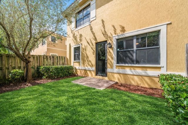 8440 Lakeview Trail, Parkland, FL 33076