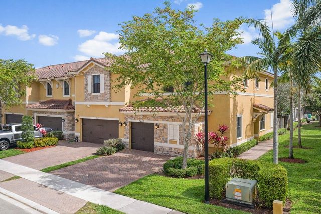 8440 Lakeview Trail, Parkland, FL 33076