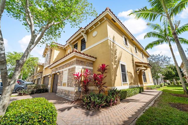 8440 Lakeview Trail, Parkland, FL 33076