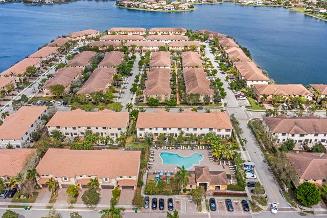 8440 Lakeview Trail, Parkland, FL 33076