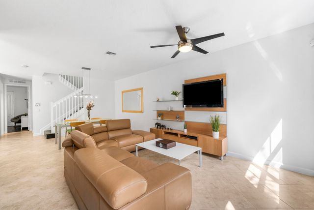 8440 Lakeview Trail, Parkland, FL 33076