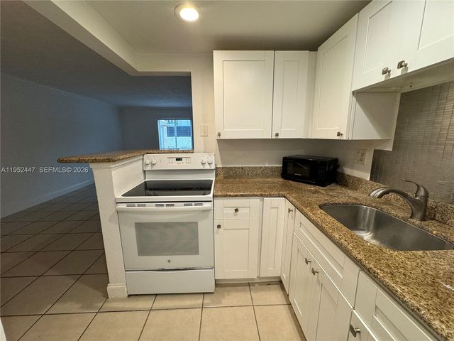 8605 SW 68th Ct 4, Pinecrest, FL 33156