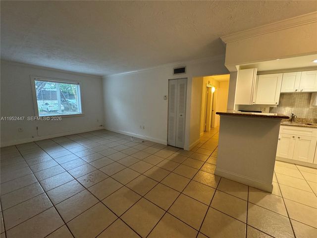 8605 SW 68th Ct 4, Pinecrest, FL 33156