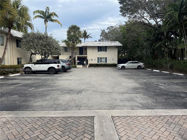 8605 SW 68th Ct 4, Pinecrest, FL 33156