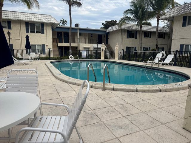 8605 SW 68th Ct 4, Pinecrest, FL 33156