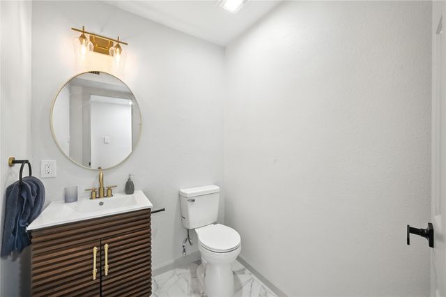 6 Park Lane, Bedford, TX 76021