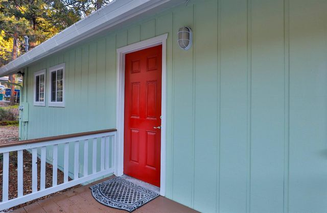 3060 Leaf Cir, Pollock Pines, CA 95726