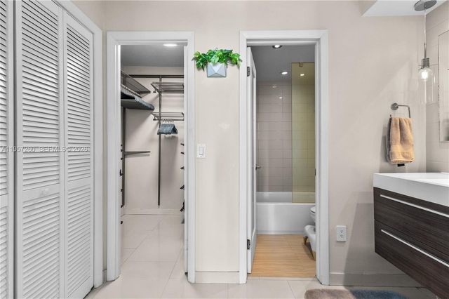 1345 Lincoln Rd 403, Miami Beach, FL 33139