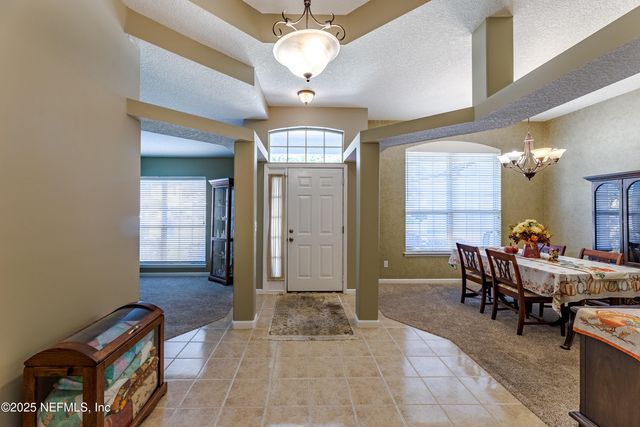 8742 CANOPY OAKS Drive, Jacksonville, FL 32256