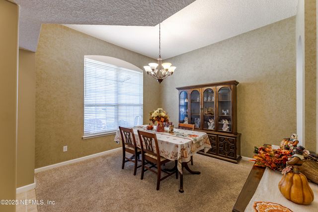 8742 CANOPY OAKS Drive, Jacksonville, FL 32256