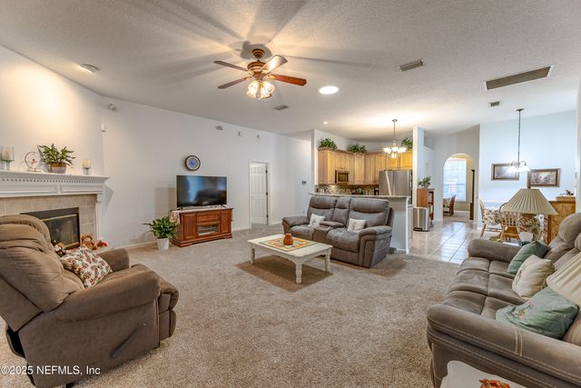 8742 CANOPY OAKS Drive, Jacksonville, FL 32256