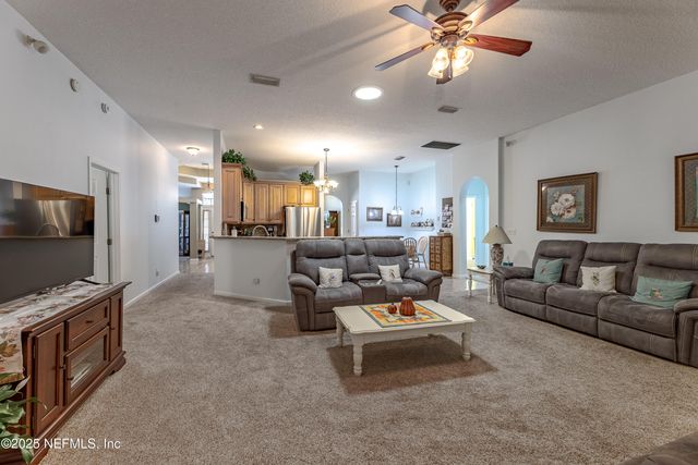 8742 CANOPY OAKS Drive, Jacksonville, FL 32256