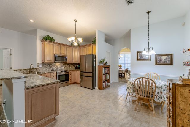 8742 CANOPY OAKS Drive, Jacksonville, FL 32256