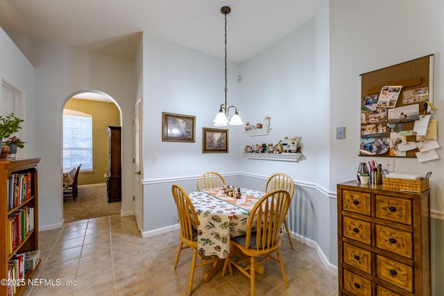 8742 CANOPY OAKS Drive, Jacksonville, FL 32256