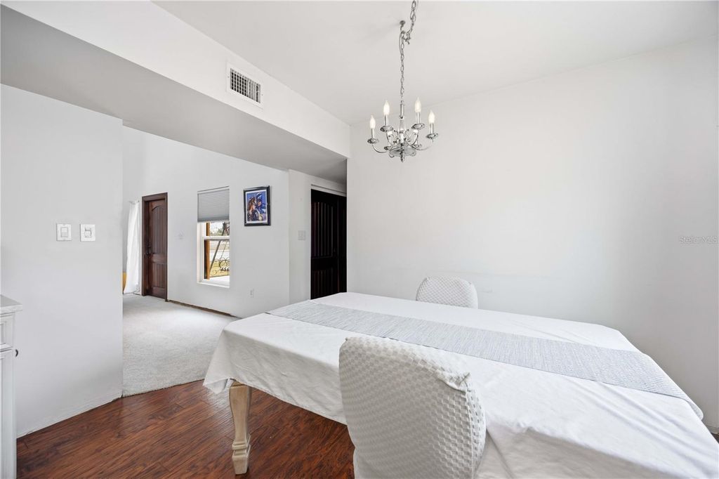 Image 17 of property listing at 6515 MAUNA LOA BOULEVARD, Sarasota, FL 34241