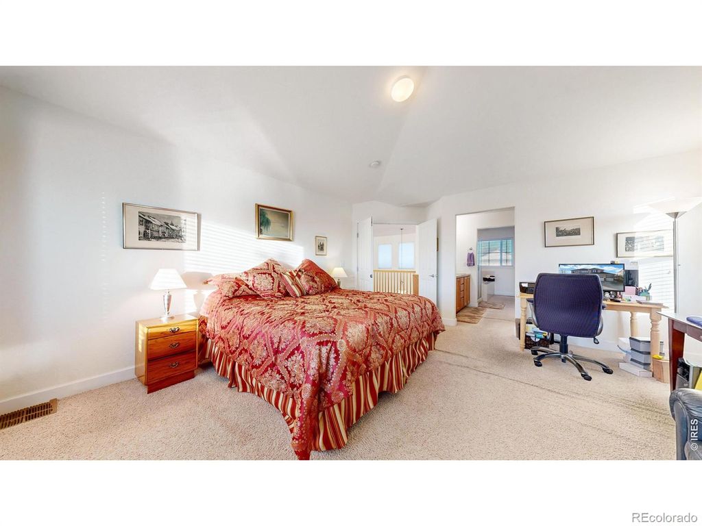Image 12 of property listing at 11759 Ashton Road, Longmont, CO 80504