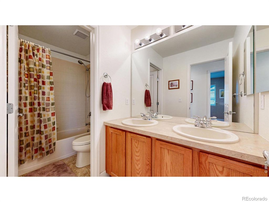 Image 21 of property listing at 11759 Ashton Road, Longmont, CO 80504
