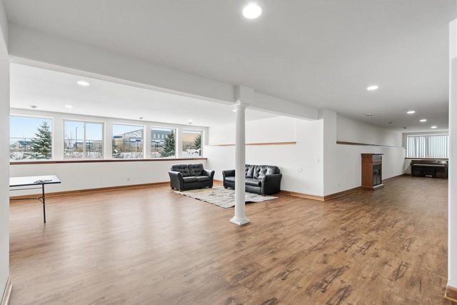 2026 Stonehaven Drive, Sun Prairie, WI 53590