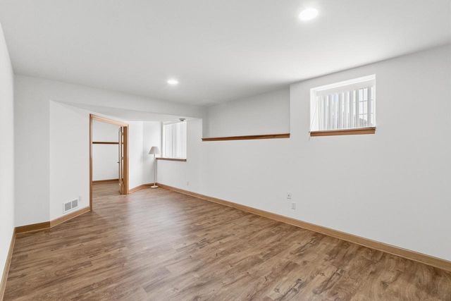 2026 Stonehaven Drive, Sun Prairie, WI 53590