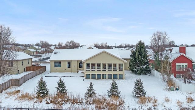 2026 Stonehaven Drive, Sun Prairie, WI 53590