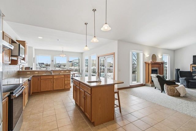 2026 Stonehaven Drive, Sun Prairie, WI 53590