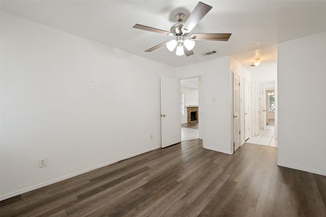 5431 Wild West Drive, Arlington, TX 76017