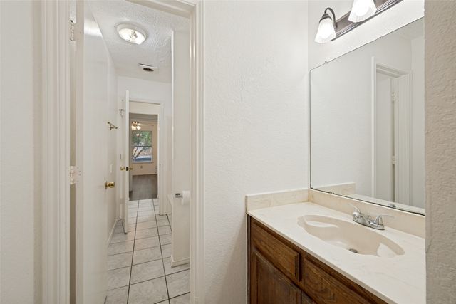 5431 Wild West Drive, Arlington, TX 76017
